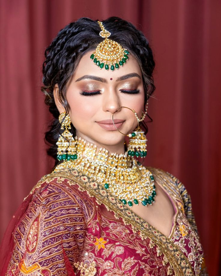 Green gold choker bridal makeup look in Lucknow — best bridal makeup artist
